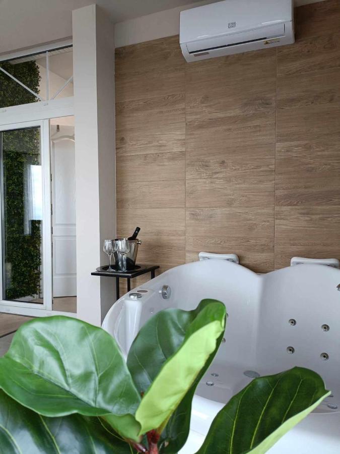 West Panorama Penthouse - Apartment With A Fantastic View Of The City Szombathely Exteriér fotografie