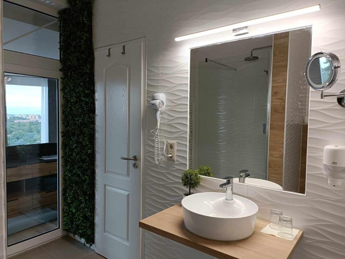 West Panorama Penthouse - Apartment With A Fantastic View Of The City Szombathely Exteriér fotografie
