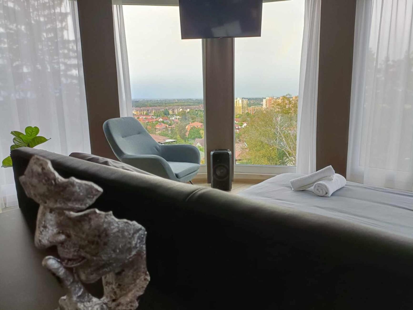 West Panorama Penthouse - Apartment With A Fantastic View Of The City Szombathely Exteriér fotografie
