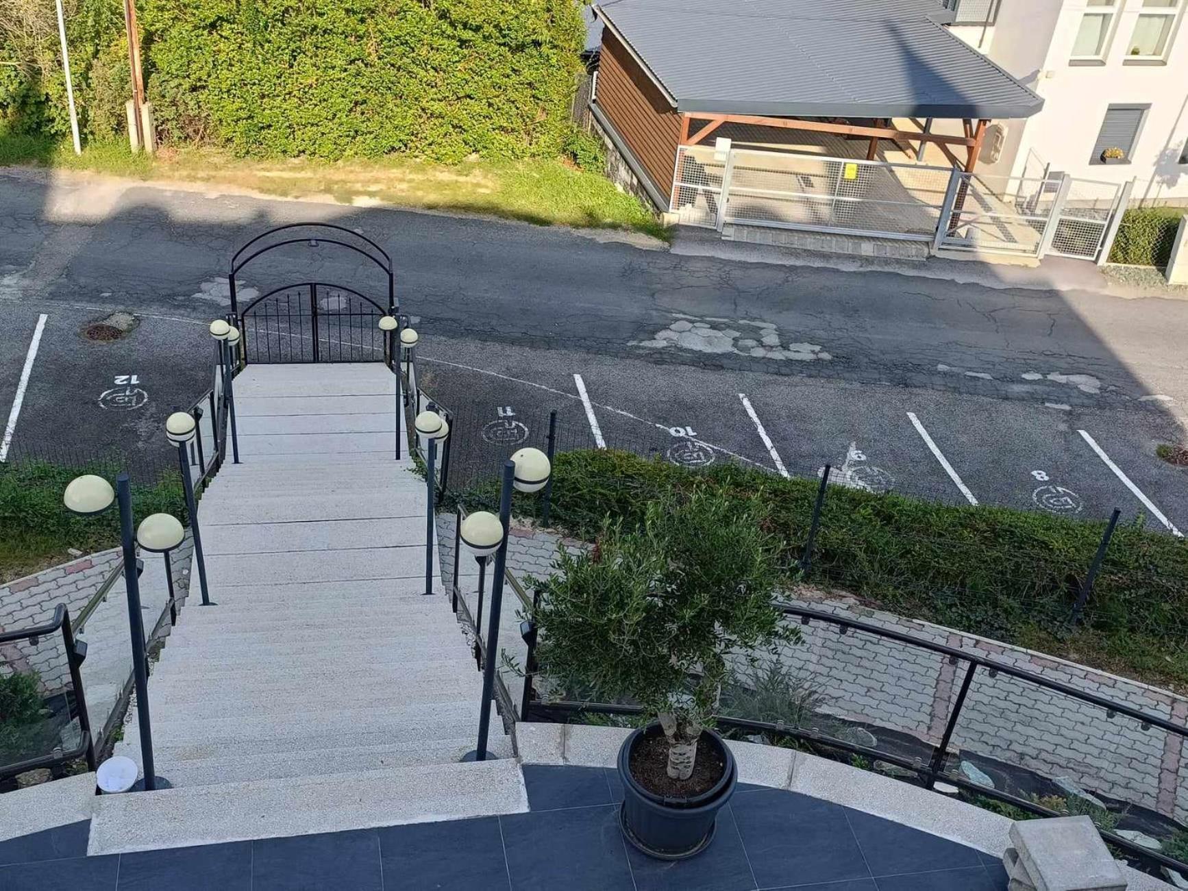 West Panorama Penthouse - Apartment With A Fantastic View Of The City Szombathely Exteriér fotografie